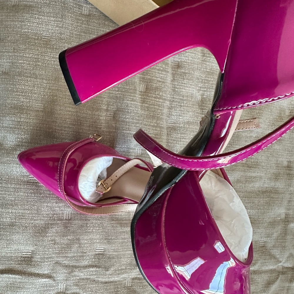 Fuscia Pink High Heels Size 6.5 Buckle Strap Pointy Toe NEW IN BOX - Picture 5 of 7